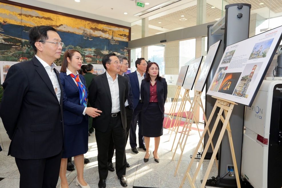 Khai mạc triển lãm ảnh “Petrovietnam trong tôi”