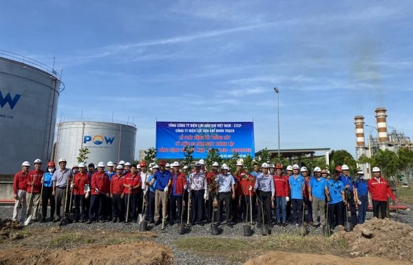 PV Power Nhơn Trạch hưởng ứng Tết trồng cây