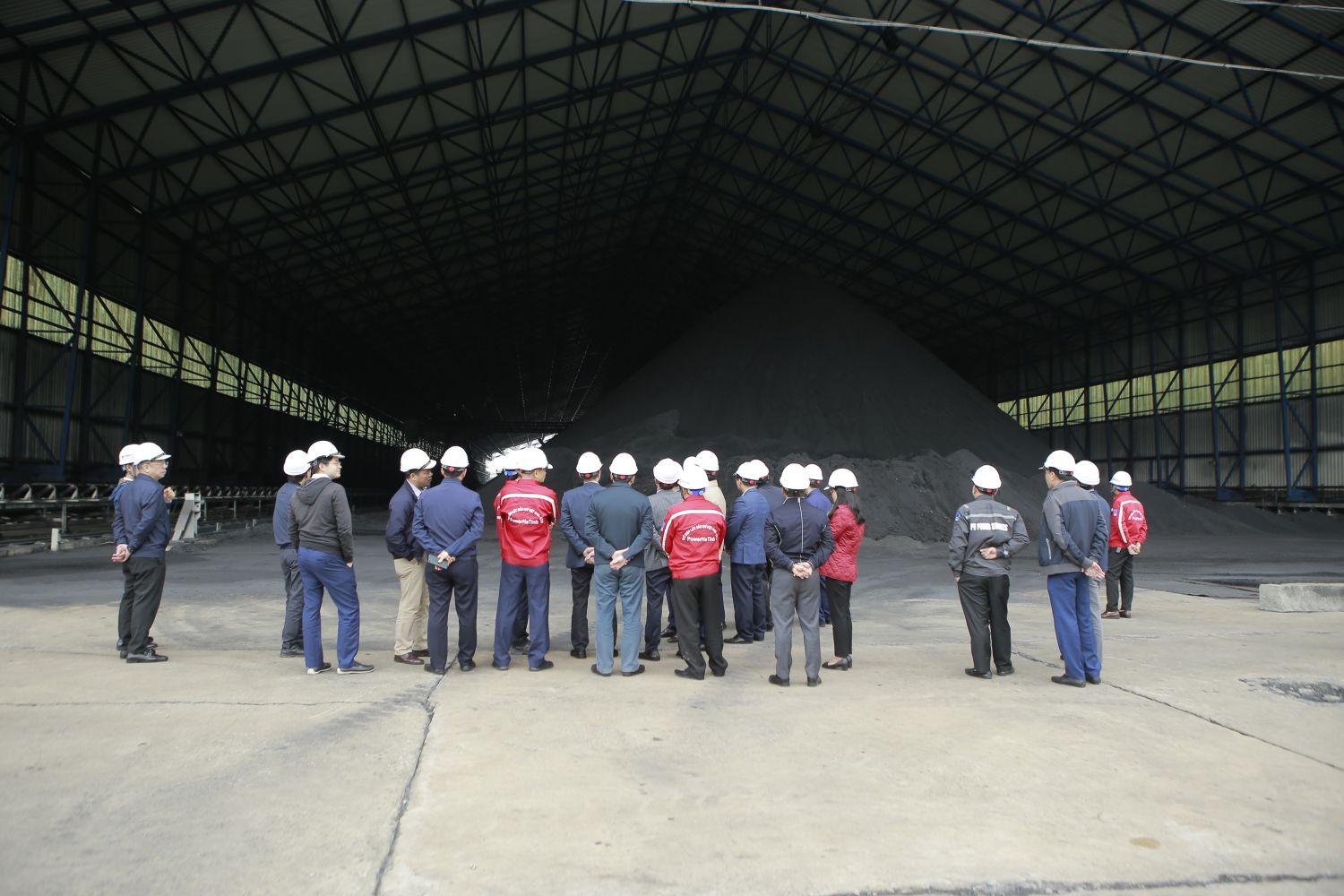 Bên cạnh chủ động công tác kỹ thuật, hiện nay, Nhà máy Nhiệt điện Vũng Áng 1 đã xây dựng phương án nhập nguồn nhiên liệu để đảm bảo cho các tổ máy vận hành.