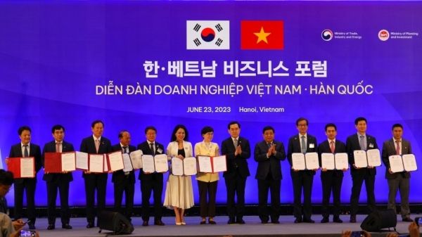 PV Power trao đổi biên bản ghi nhớ hợp tác với 3 doanh nghiệp Hàn Quốc tại Diễn đàn doanh nghiệp Việt Nam