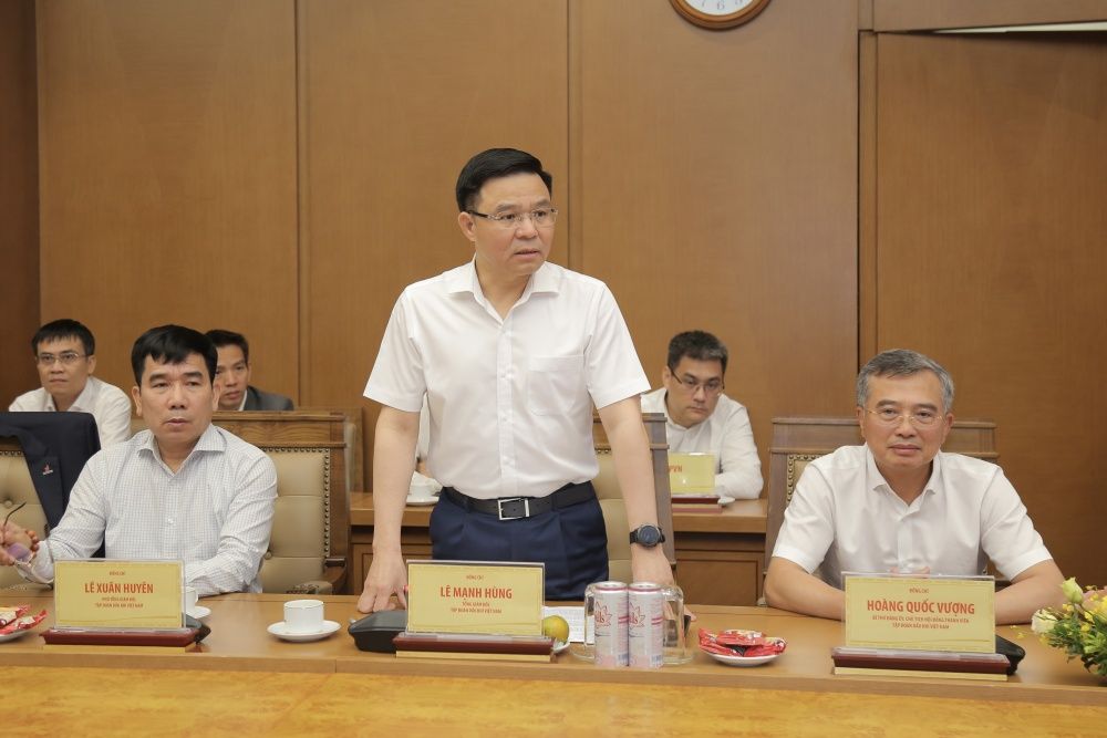 petrovietnam-tiep-nhan-ban-giao-ho-so-du-an-nha-may-nhiet-dien-o-mon-iii-va-o-mon-iv-20230629164517.jpg?rt=20230629165504