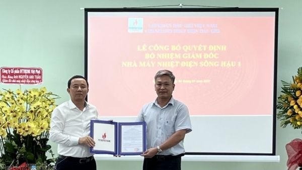 Công bố quyết định bổ nhiệm Giám đốc NMNĐ Sông Hậu 1