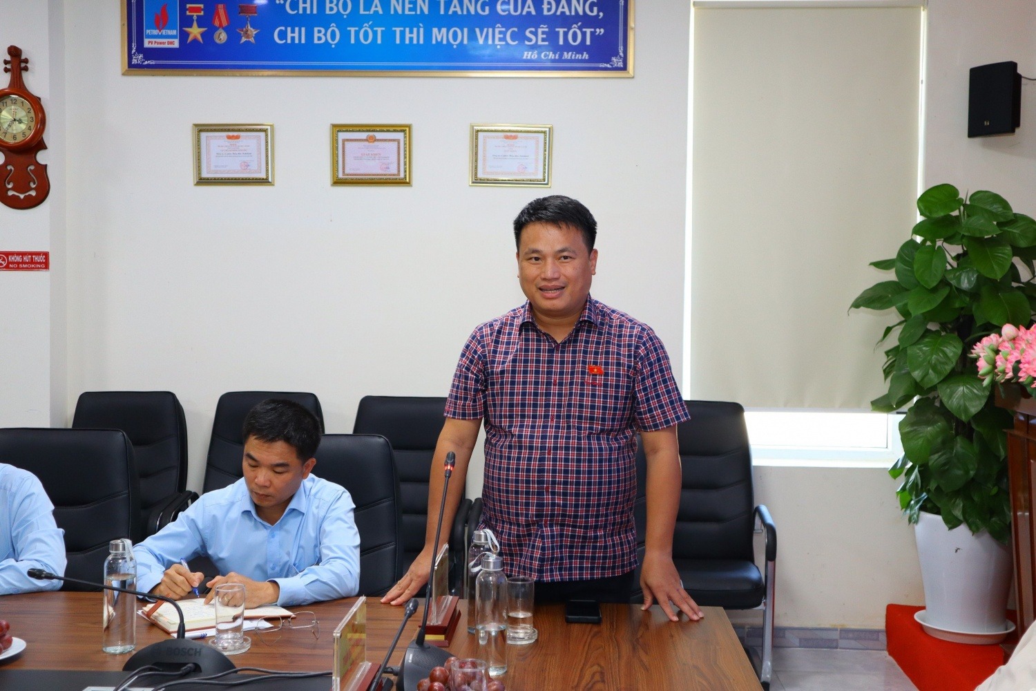 Thượng tướng Trần Quang Phương - Phó Chủ tịch Quốc hội thăm và làm việc tại Thủy điện Đakđrinh Thượng tướng Trần Quang Phương - Phó Chủ tịch Quốc hội thăm và làm việc tại Thủy điện Đakđrinh