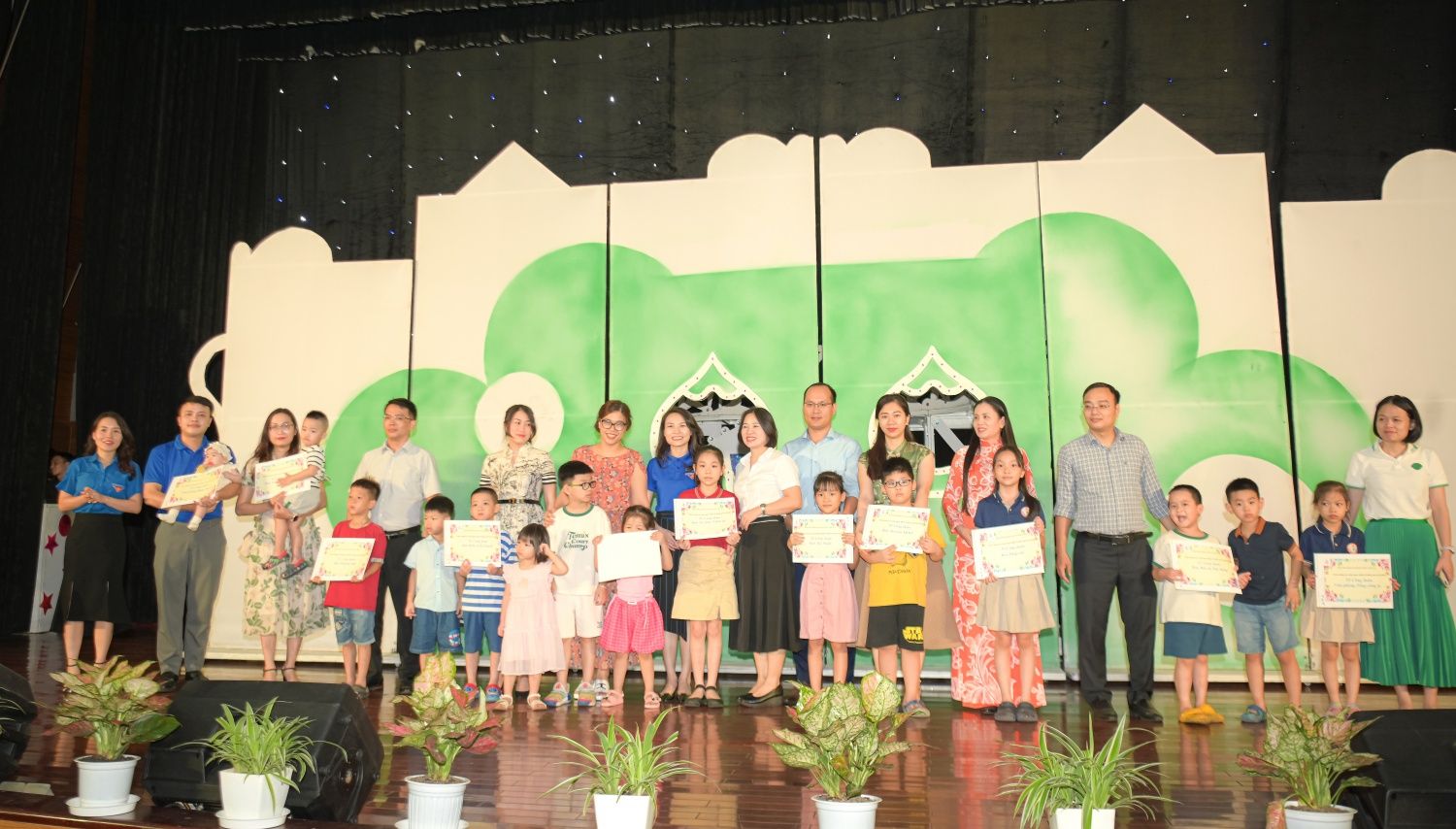 PV Power tổ chức chương trình "Vui Tết Thiếu nhi 1/6"