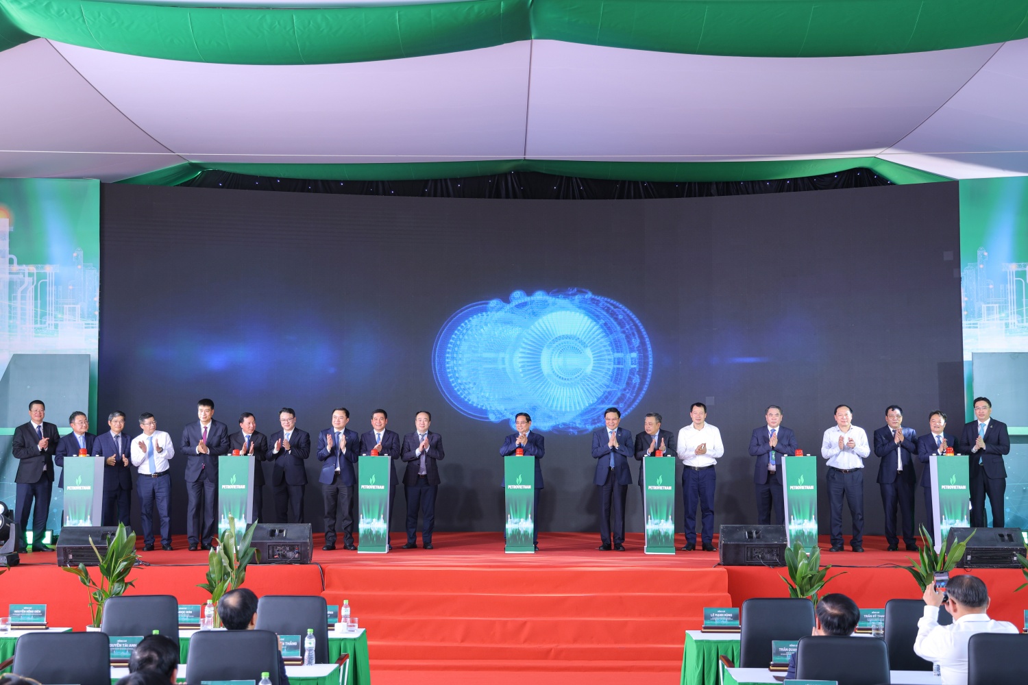 Nhà máy điện Nhơn Trạch 3&4 - Minh chứng sinh động cho bản lĩnh, năng lực tổ chức, điều hành và tinh thần vượt khó của Petrovietnam