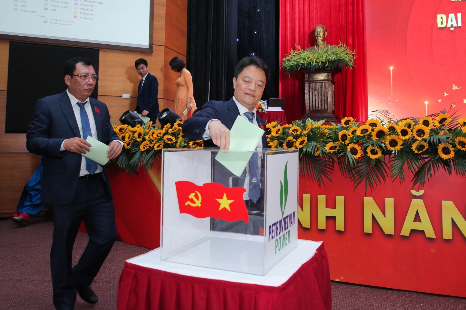 Xây dựng dấu ấn trong “Kỷ nguyên mới”, kiến tạo trụ cột năng lượng quốc gia