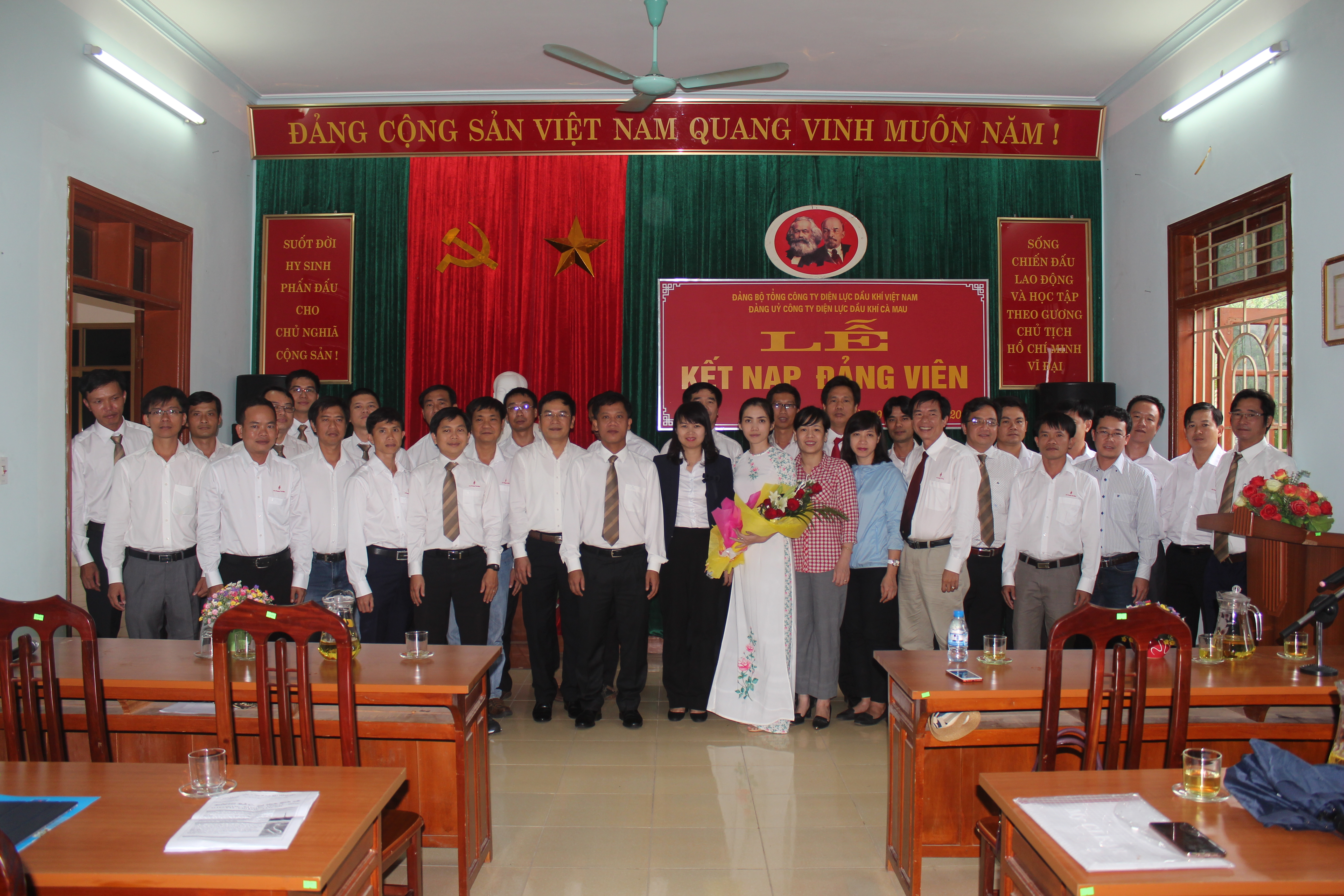 PV Power Cà Mau tổ chức kết nạp Đảng tại Cây đa Tân Trào