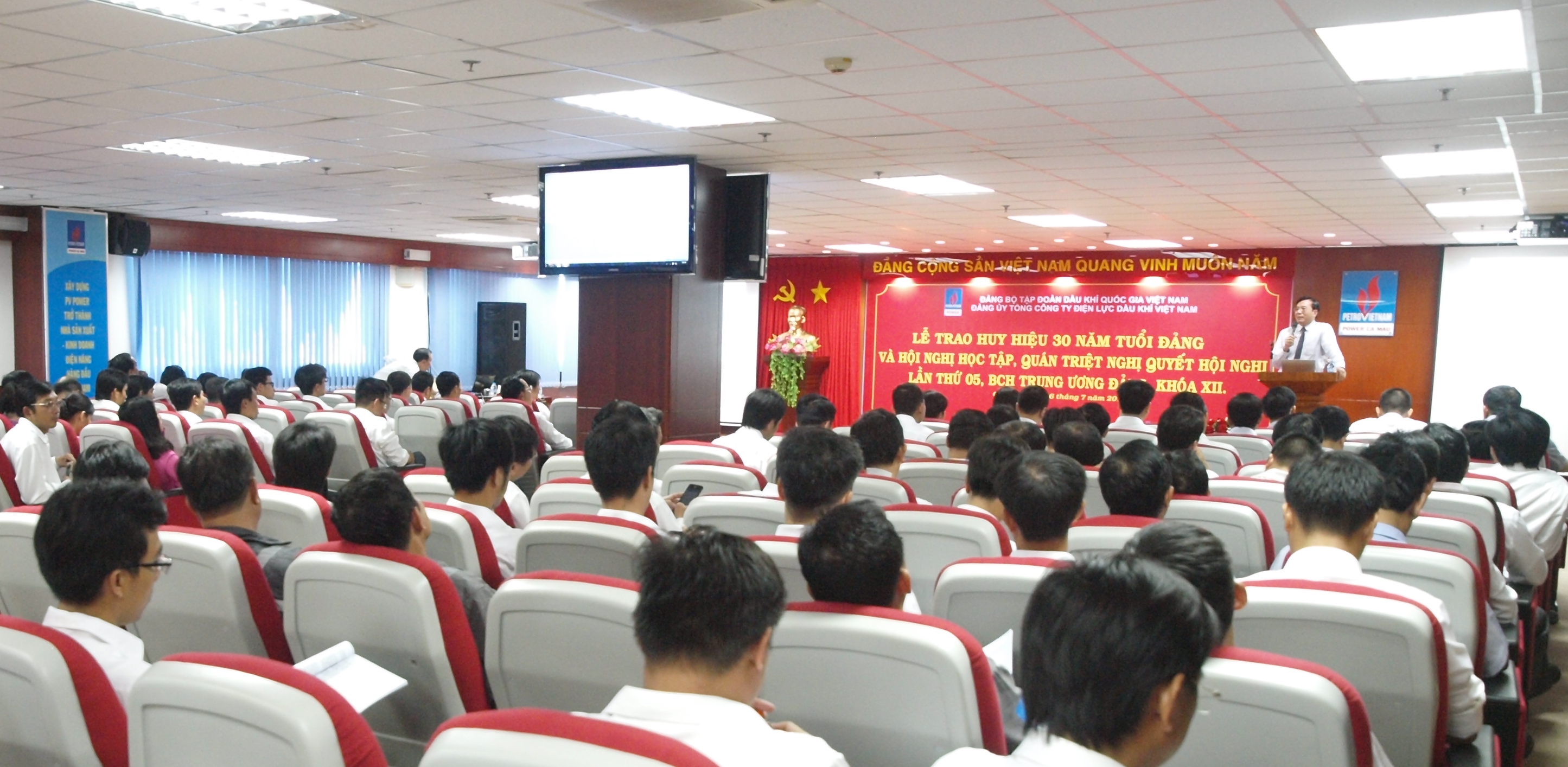 PV Power tổ chức Hội nghị học tập và Quán triệt NQ Hội nghị TW 5 khóa XII khu vực Cà Mau