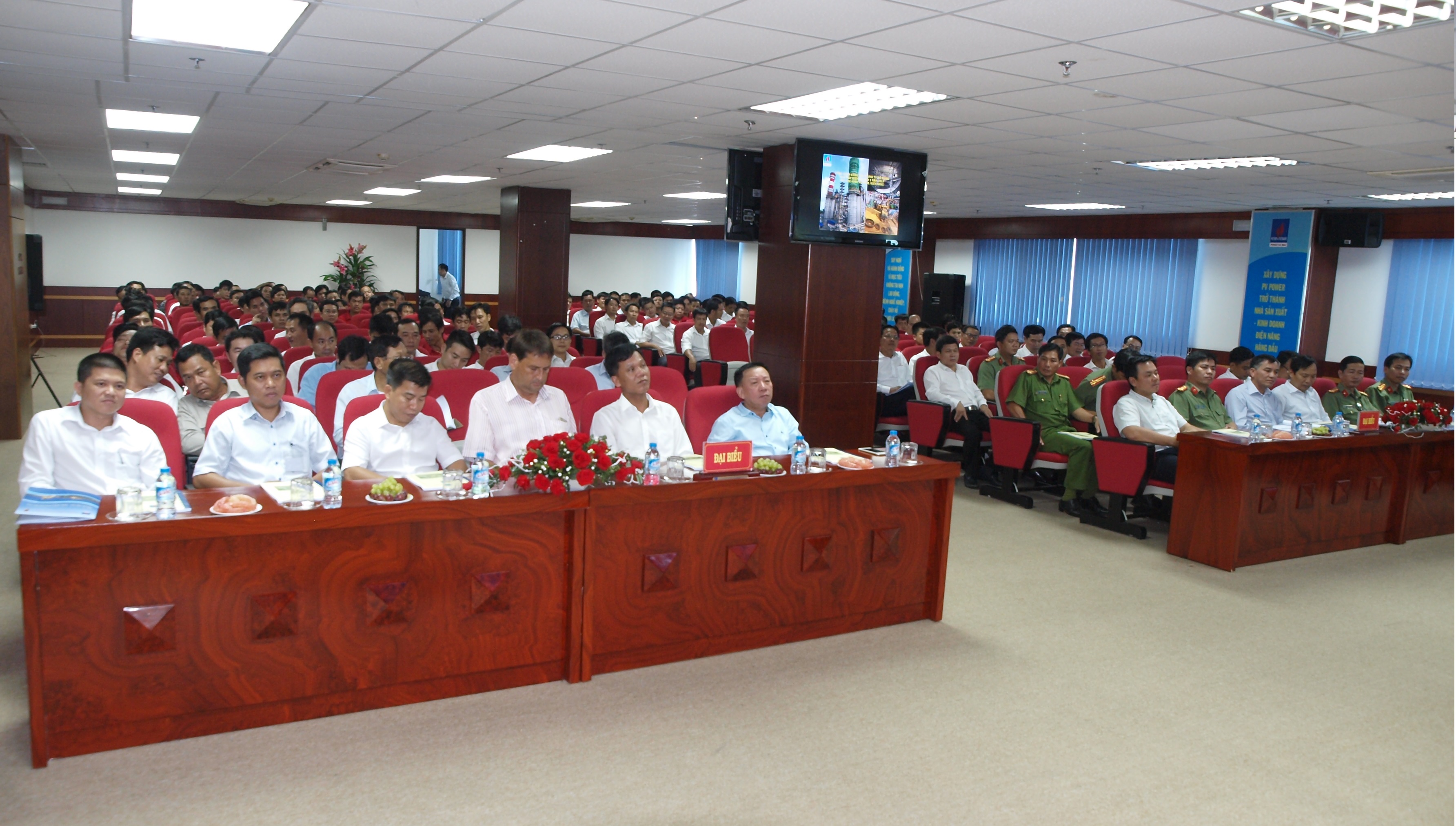 HỘI NGHỊ TỔNG KẾT  CÔNG TÁC TRUNG TU NHÀ MÁY ĐIỆN CÀ MAU 1