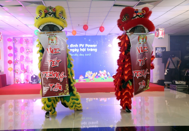 "Gia đình PV Power vui ngày hội trăng"