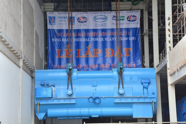 NMNĐ Sông Hậu 1: Lắp đặt thành công máy phát tổ máy số 2