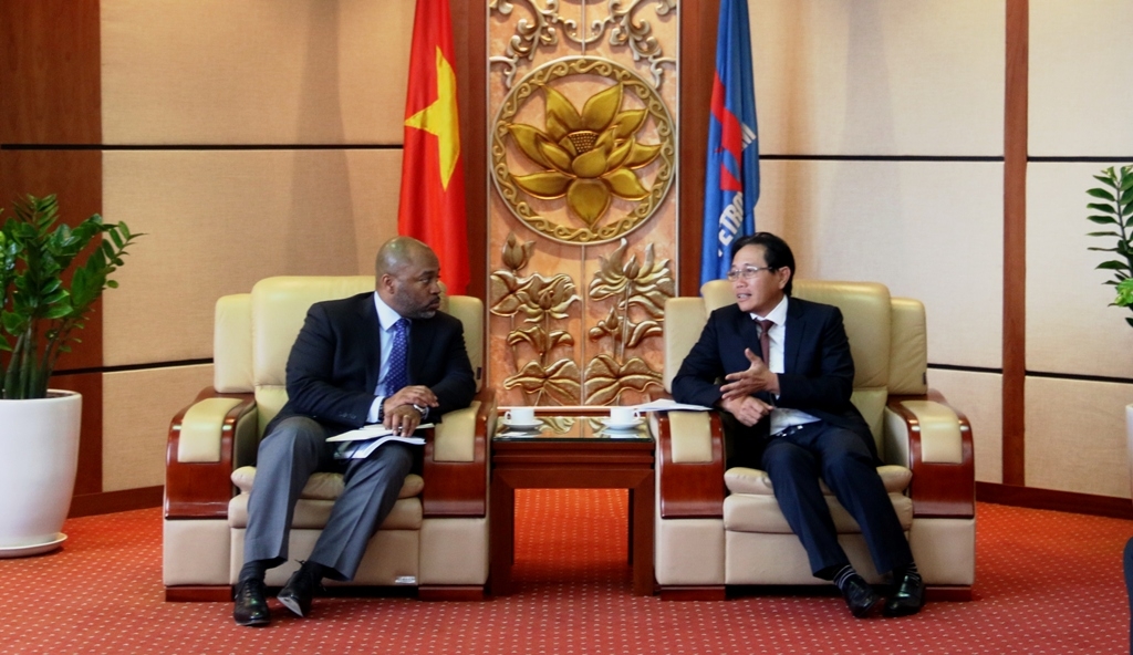 TẬP ĐOÀN GE MONG MUỐN TĂNG CƯỜNG HỢP TÁC VỚI TẬP ĐOÀN DẦU KHÍ QUỐC GIA VIỆT NAM