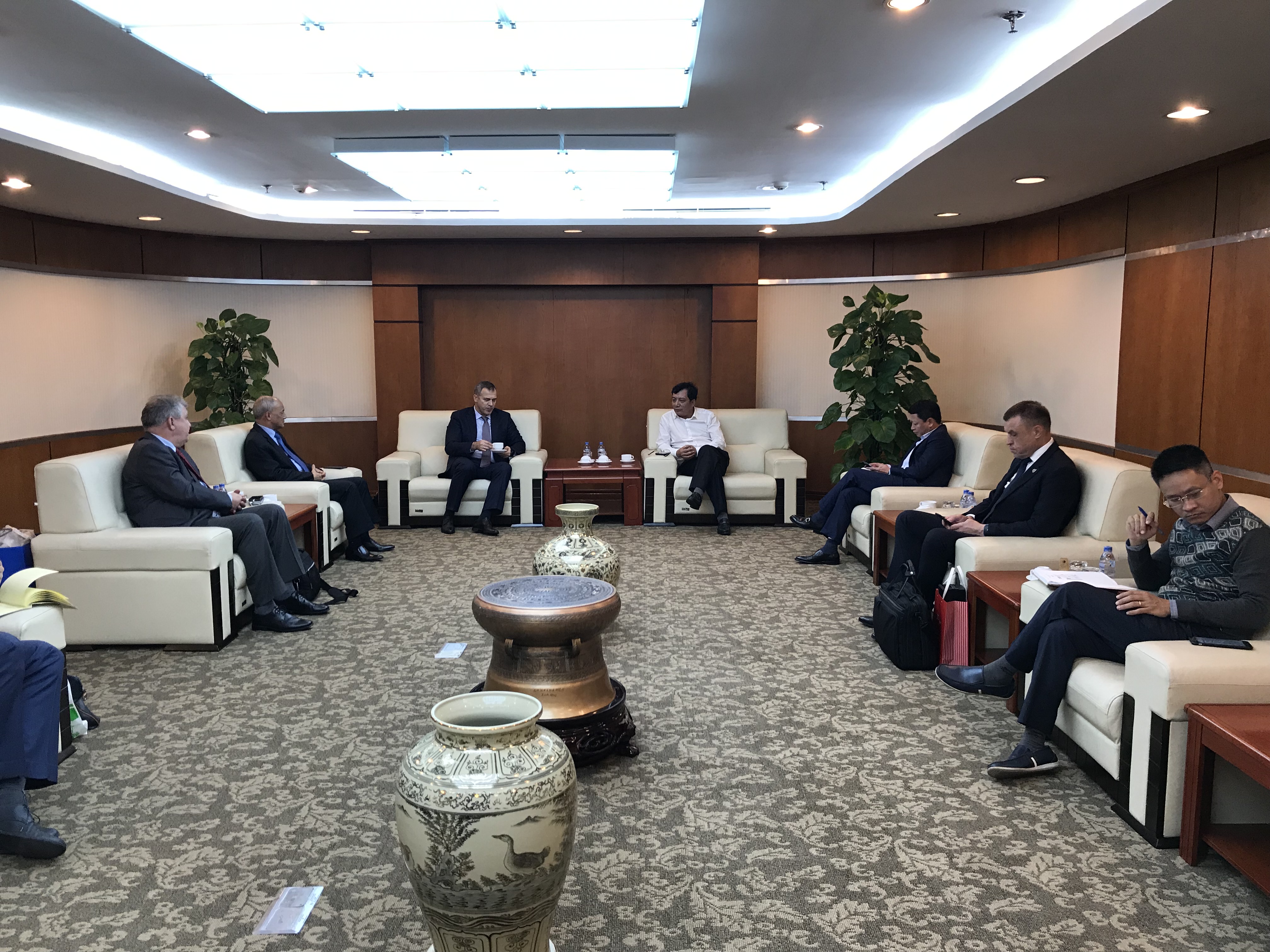 TỔNG GIÁM ĐỐC PV POWER TIẾP VÀ LÀM VIỆC VỚI ĐẠI DIỆN GAZPROM