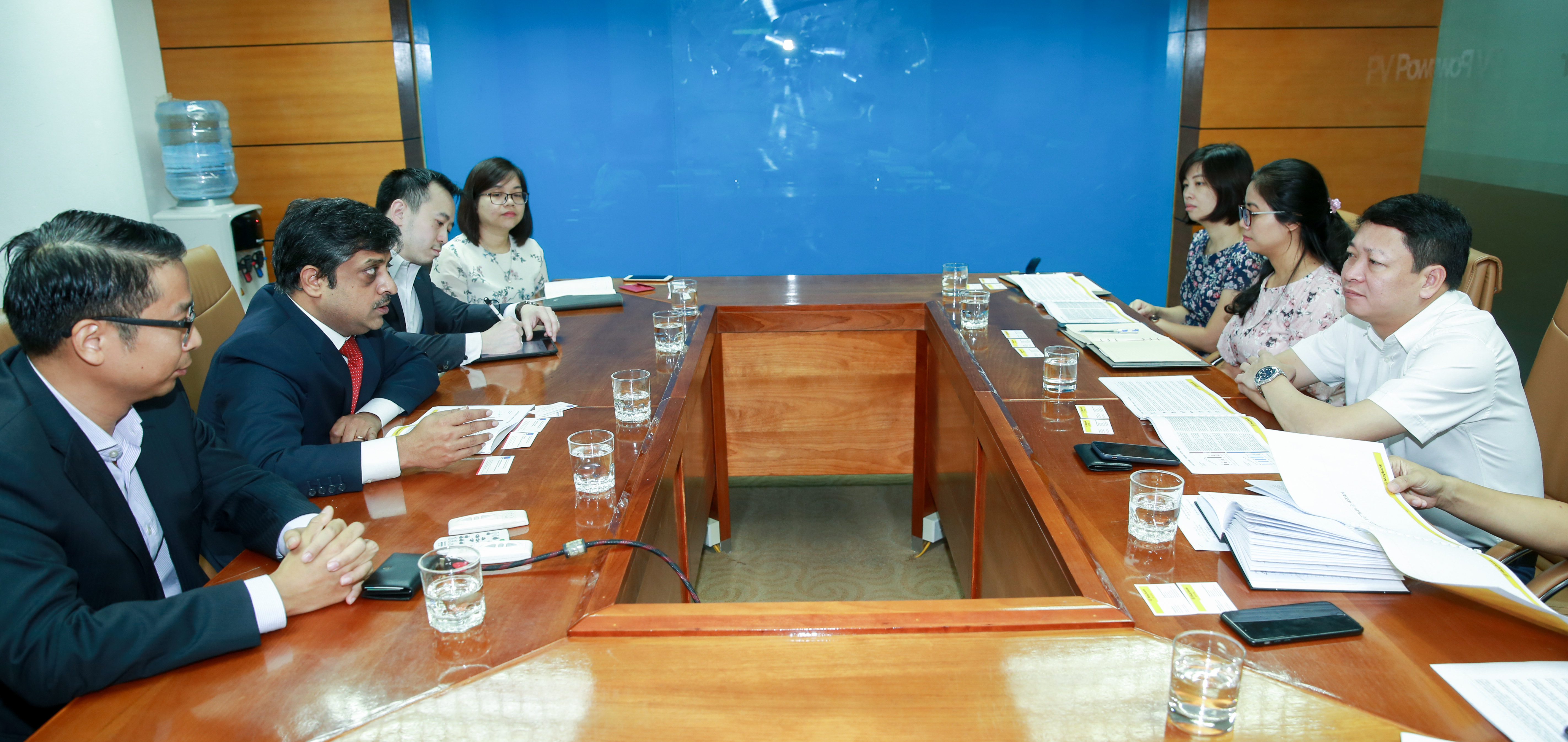 TỔNG CÔNG TY ĐIỆN LỰC DẦU KHÍ VIỆT NAM - CTCP LÀM VIỆC VỚI NGÂN HÀNG MAY BANK