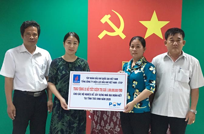 PVPOWER TRAO TẶNG 65 SỔ TIẾT KIỆM TRỊ GIÁ 2,6 TỶ ĐỒNG CHO CÁC HỘ NGHÈO TẠI TỈNH VĨNH LONG, TỈNH TRÀ VINH, TỈNH BẠC LIÊU, TỈNH HẬU GIANG NĂM 2020