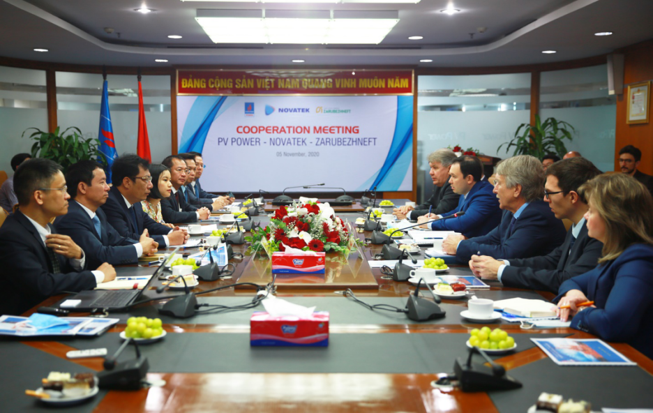 PV Power làm việc với các đối tác từ Liên Bang Nga