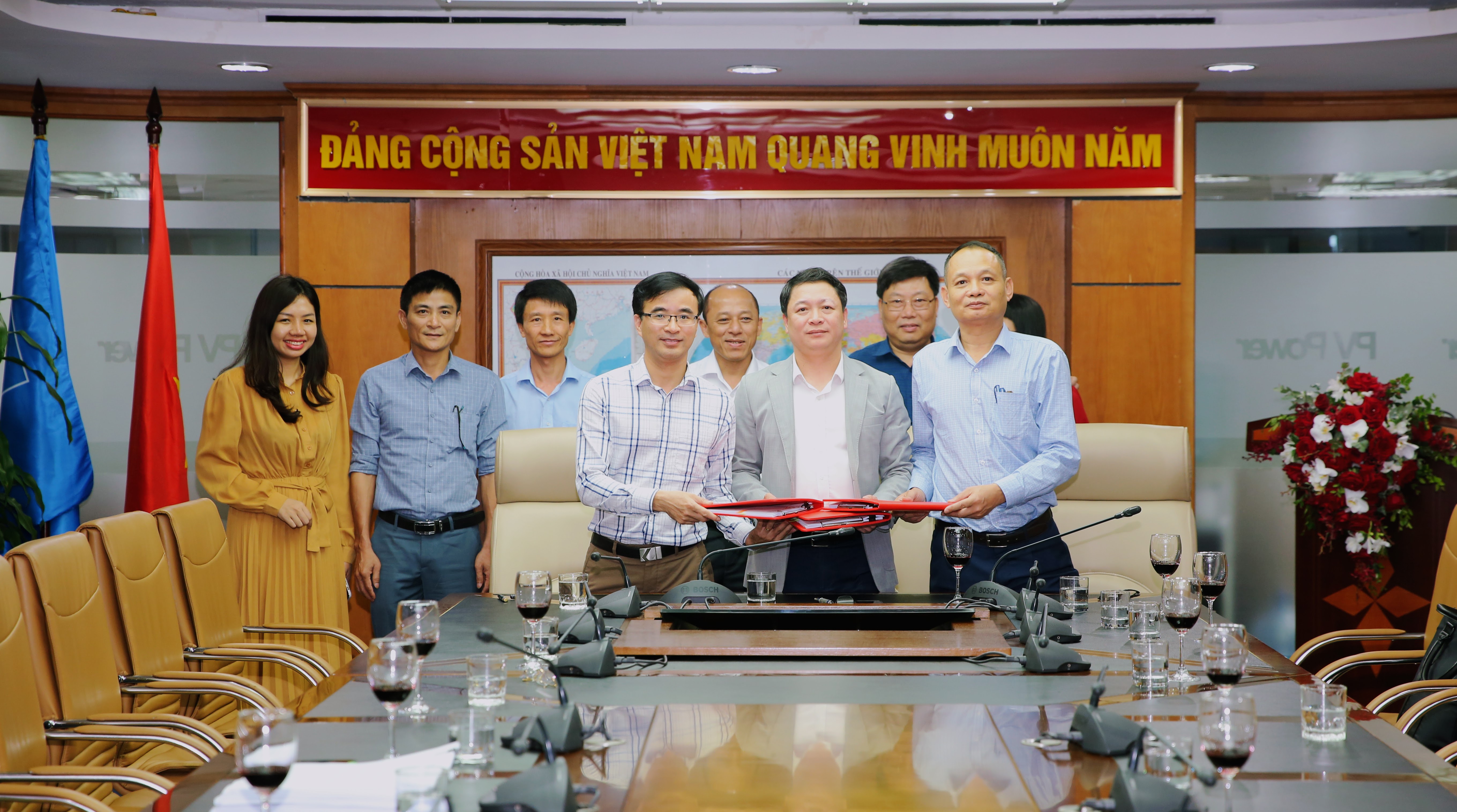 PV POWER TỔ CHỨC LỄ KÝ KẾT VĂN KIỆN TRÁI PHIẾU CÔNG TY CỔ PHẦN THỦY ĐIỆN HỦA NA – HNAB2123001