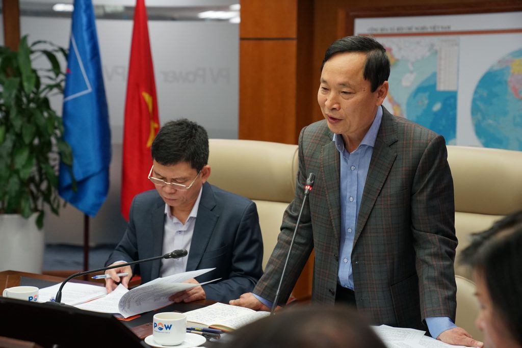  Đồng chí Nguyễn Duy Hinh – Chủ tịch Công đoàn Tổng Công ty chủ trì hội nghị.