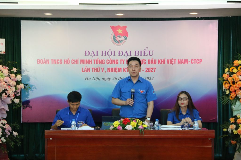  Đoàn Chủ tịch điều hành tại đại hội