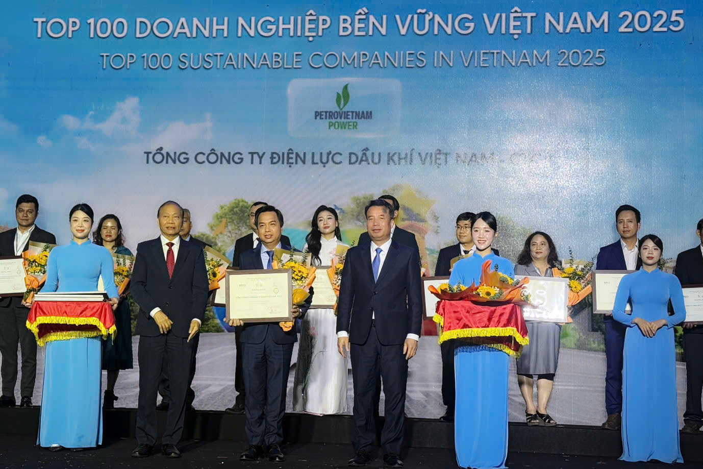 PV POWER LẦN THỨ 6 LIÊN TIẾP ĐƯỢC VINH DANH TRONG TOP 100 DOANH NGHIỆP BỀN VỮNG VIỆT NAM