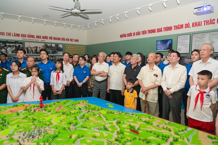 Cuộc thi “Tôi yêu PETROVIETNAM”: 65 năm không chỉ để nhớ, mà để hiểu và viết tiếp