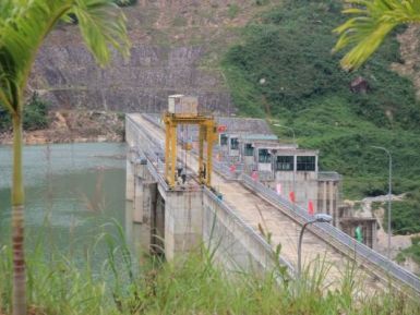 Thuỷ điện Đakđrinh “về đích sớm” 87 ngày so với kế hoạch