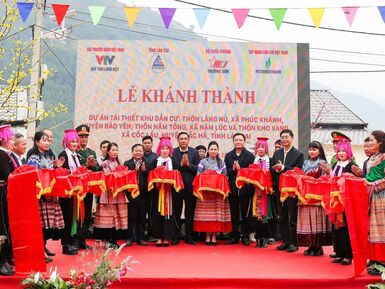 Khánh thành khu tái định cư thôn Làng Nủ, Kho Vàng và Nậm Tông (Lào Cai)