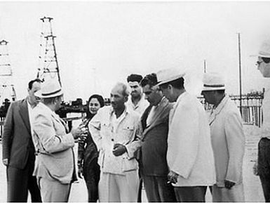 Chủ tịch Hồ Chí Minh: Người khai sáng ngành công nghiệp Dầu khí Việt Nam