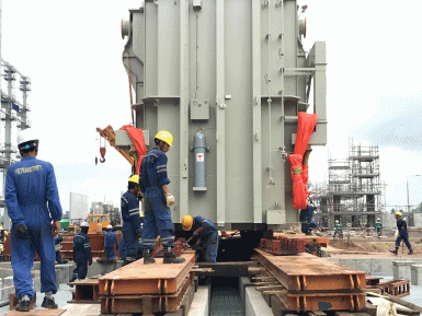 Lắp đặt Máy biến áp chính Tổ máy số 2 Dự án Nhà máy Nhiệt điện Sông Hậu 1