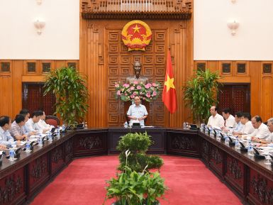 Prime Minister Nguyen Xuan Phuc:  PETROVIETNAM TO STAND FIRM IN THE MIDST OF DIFFICULTIES
