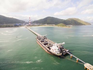 Bộ trưởng Bộ Tài nguyên và Môi trường làm việc với Lãnh đạo tỉnh Hà Tĩnh.