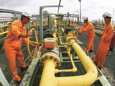 PVN cán mốc doanh thu hơn 365.000 tỷ đồng trong 6 tháng đầu năm