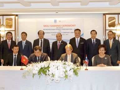 PV Power ký biên bản ghi nhớ hợp tác đầu tư với B. Grimm Power (Thái Lan)