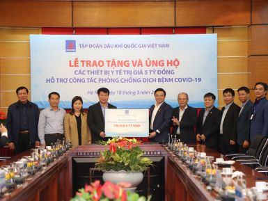 PVN trao tặng thiết bị y tế trị giá 5 tỷ đồng hỗ trợ công tác phòng chống dịch Covid-19