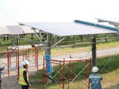 Nguồn cung dư thừa, có giảm giá điện được không?