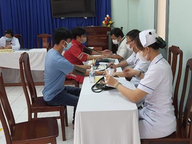 NT2 TỔ CHỨC TIÊM VẮC-XIN PHÒNG DỊCH COVID-19 CHO NGƯỜI LAO ĐỘNG