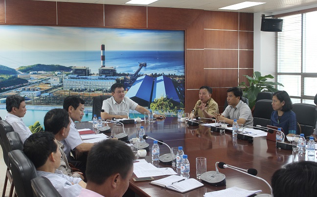 Tổng Giám đốc Nguyễn Xuân Hòa làm việc tại Nhà máy điện Vũng Áng 1