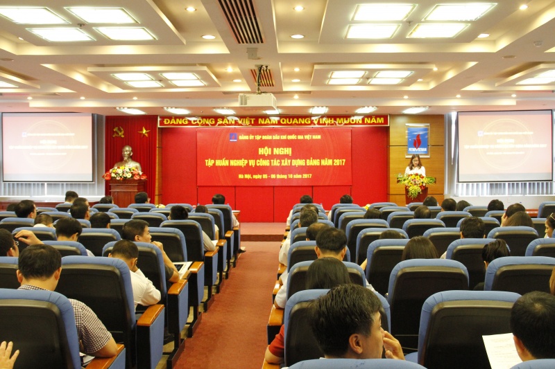 Đảng ủy Tập đoàn Dầu khí Quốc gia Việt Nam: Tổ chức tập huấn công tác xây dựng Đảng năm 2017