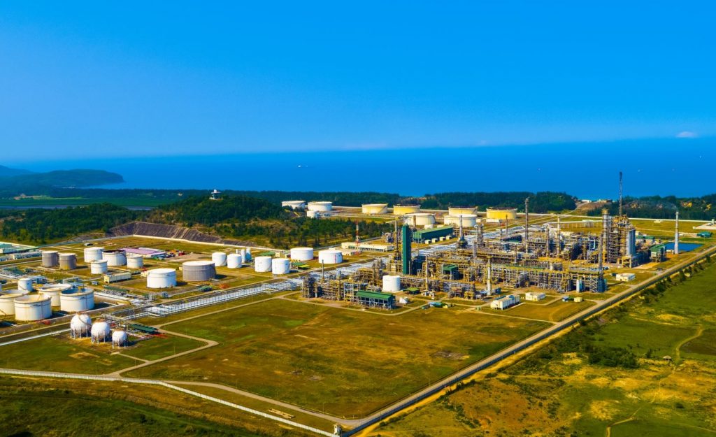 Toàn cảnh Nhà máy lọc dầu Dung Quất