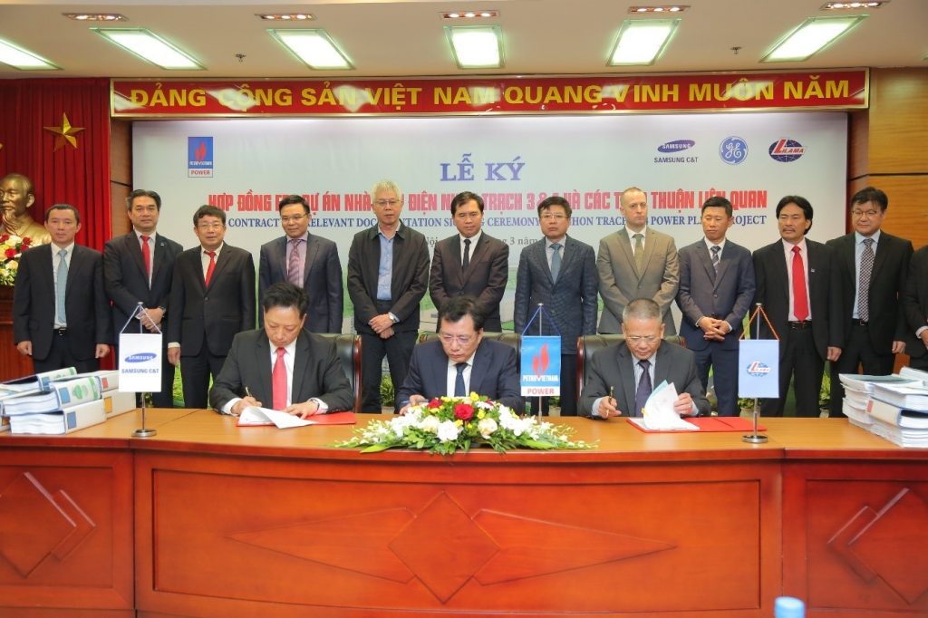  Đại diện lãnh đạo PV Power và Liên danh nhà thầu Samsung C&T - LILAMA ký kết hợp đồng EPC Dự án NMĐ Nhơn Trạch 3&4