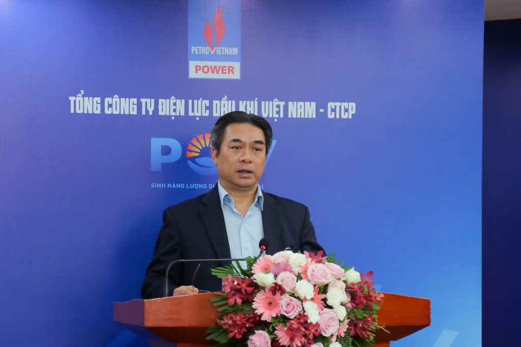  Ông Phạm Tiến Dũng - Phó Tổng giám đốc Tập đoàn phát biểu tại Đại hội