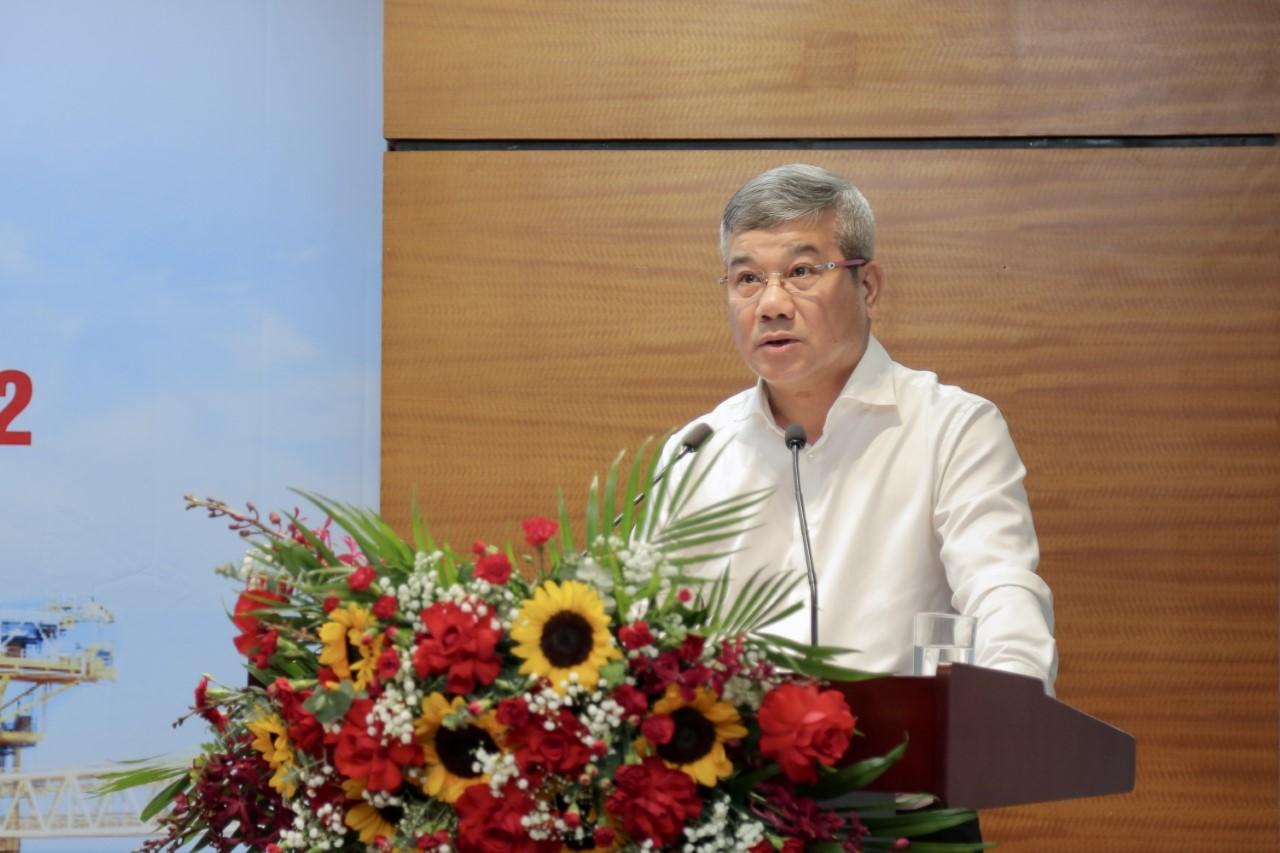 </a> Phó Tổng Giám đốc Đỗ Chí Thanh trình bày báo cáo sơ kết 3 năm thực hiện Nghị quyết 281