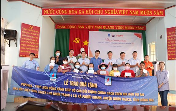 Tặng quà cho các đối tượng chính sách, gia đình có công với cách mạng tại Xã Phước Khánh, Huyện Nhơn Trạch, Tỉnh Đồng Nai
